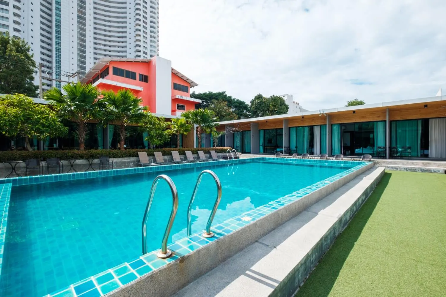 Outdoor swimming pool in Singapore