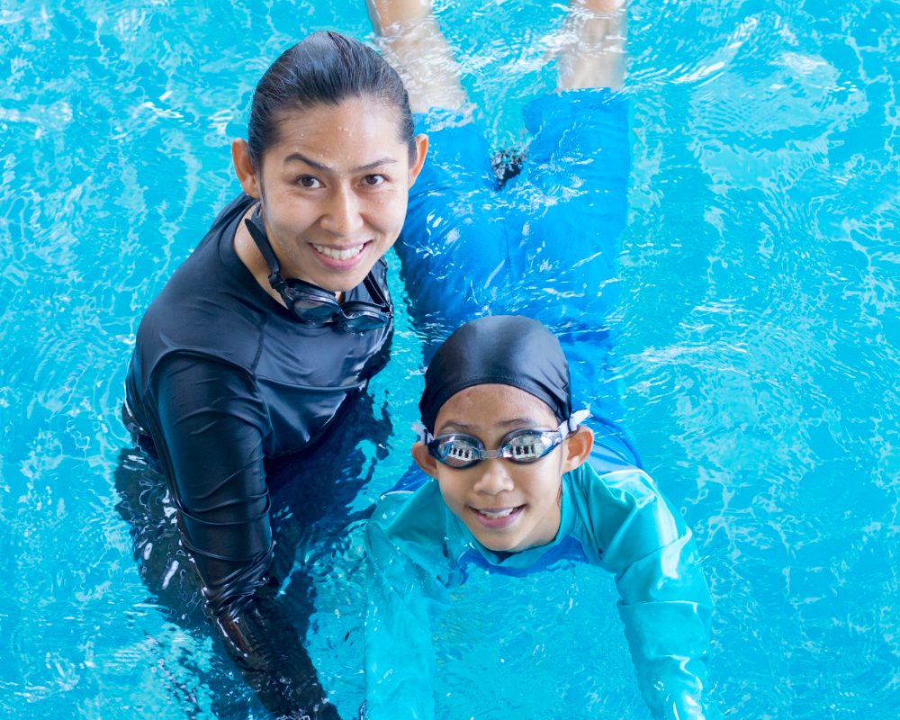 Teenage swimming lessons